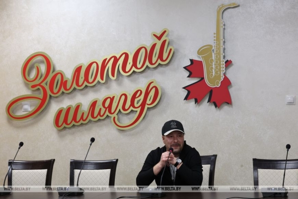 Первый день - для ценителей шансона. В Могилеве стартовал фестиваль "Золотой шлягер"