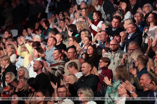 Шуфутинский о "Душевном фестивале": огромное счастье - быть здесь вместе с вами Шуфутинский о "Душевном фестивале": огромное счастье - быть здесь вместе с вами