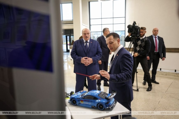 "Только вы можете сделать свою жизнь". Лукашенко дал молодежи совет на будущее