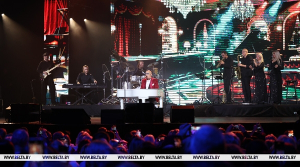 Шуфутинский о "Душевном фестивале": огромное счастье - быть здесь вместе с вами Шуфутинский о "Душевном фестивале": огромное счастье - быть здесь вместе с вами