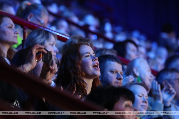 Торжественный старт белорусского эфира "Радио Шансон" дали на "Душевном фестивале" в Минске Торжественный старт белорусского эфира "Радио Шансон" дали на "Душевном фестивале" в Минске