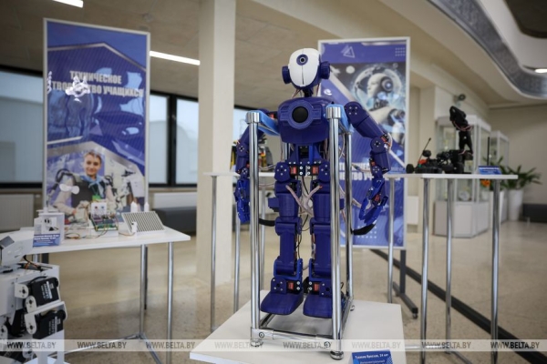 "Только вы можете сделать свою жизнь". Лукашенко дал молодежи совет на будущее