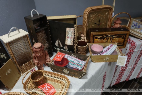 От народных ремесел к культурному коду. "Белхудожпромыслы" и БГУИЯ подписали соглашение о сотрудничестве 