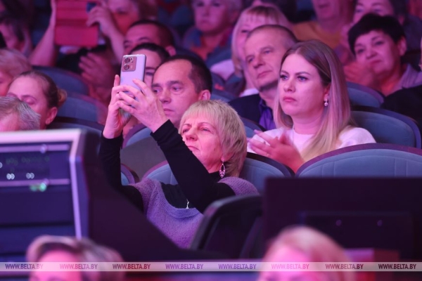 Первый день - для ценителей шансона. В Могилеве стартовал фестиваль "Золотой шлягер"