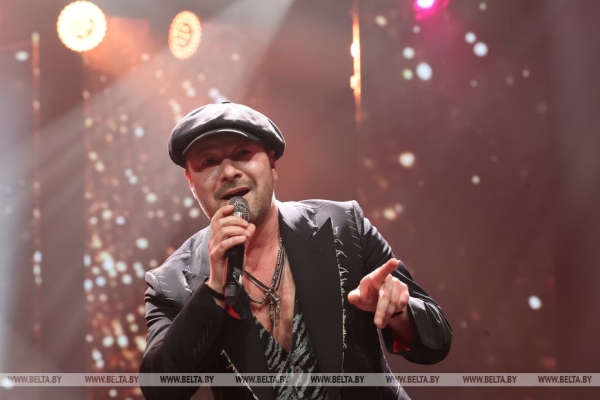 Первый день - для ценителей шансона. В Могилеве стартовал фестиваль "Золотой шлягер"