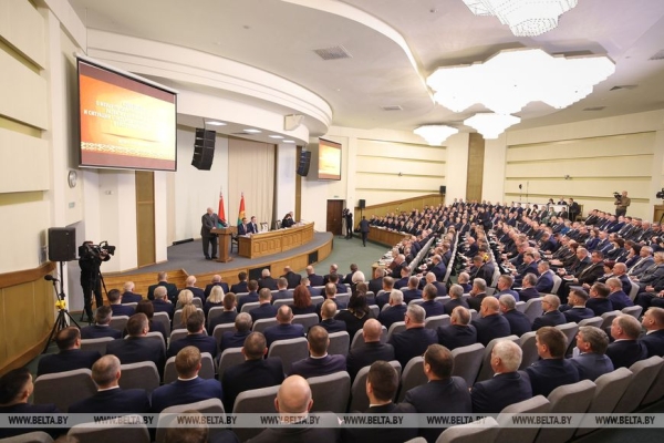 "Сначала дайте результат!" Лукашенко о главном условии дальнейшей помощи Витебской области