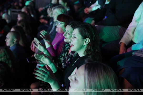 Олег Газманов дал сольный концерт на "Золотом шлягере" в Могилеве