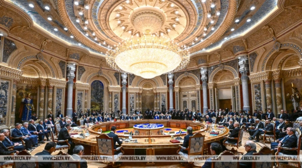 Лукашенко рассказал о содержании закрытой встречи лидеров СНГ и все еще актуальных предложениях США Лукашенко рассказал о содержании закрытой встречи лидеров СНГ и все еще актуальных предложениях США