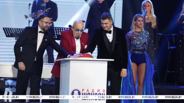 Торжественный старт белорусского эфира "Радио Шансон" дали на "Душевном фестивале" в Минске Торжественный старт белорусского эфира "Радио Шансон" дали на "Душевном фестивале" в Минске