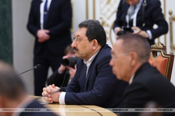 Лукашенко: Беларусь видит в СНГ и ЕАЭС серьезных участников создания справедливого многополярного мироустройства Лукашенко: Беларусь видит в СНГ и ЕАЭС серьезных участников создания справедливого многополярного мироустройства