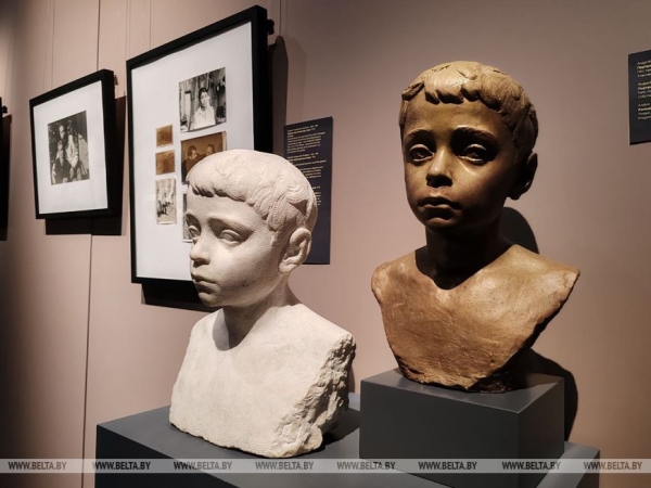 "Его работы - часть культурного кода белорусов". В Минске представили выставку скульптур Андрея Бембеля