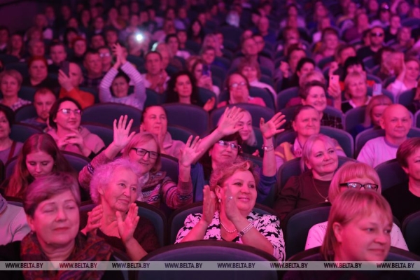 Первый день - для ценителей шансона. В Могилеве стартовал фестиваль "Золотой шлягер"