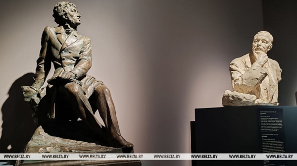 "Его работы - часть культурного кода белорусов". В Минске представили выставку скульптур Андрея Бембеля