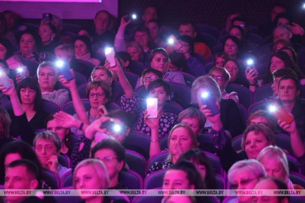 Первый день - для ценителей шансона. В Могилеве стартовал фестиваль "Золотой шлягер"