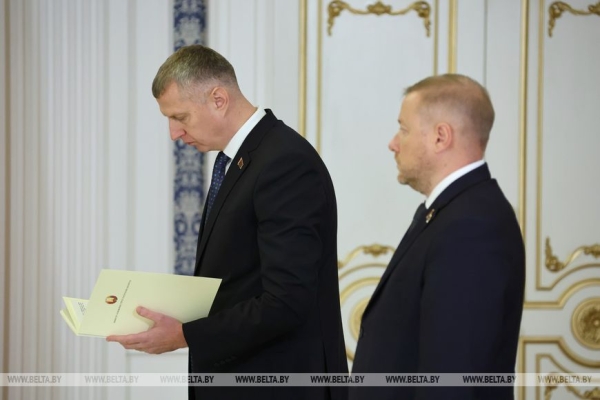 Апгрейд для Полесья, кадровый день, наука "без понтов" и лозунг для всей страны. Итоги недели Президента