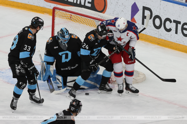 Первая в сезоне шайба Стася помогла "Динамо" обыграть ЦСКА