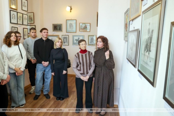 "Лошадь - человеку крылья!" Выставка творческих работ открылась в Гомеле