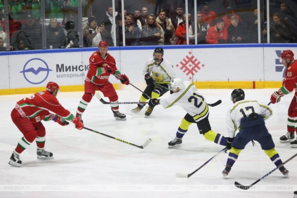 Команда Президента принимает хоккеистов Могилевской области в матче РХЛ