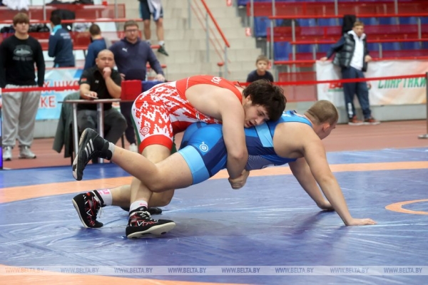 Олимпийские дни молодежи по греко-римской борьбе проходят в Гомеле