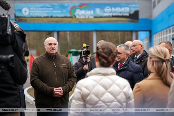 Работа на Полесье, подарок к 7 ноября, череда докладов и прогнозы на год. Итоги недели Президента