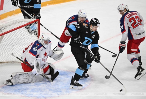 Первая в сезоне шайба Стася помогла "Динамо" обыграть ЦСКА