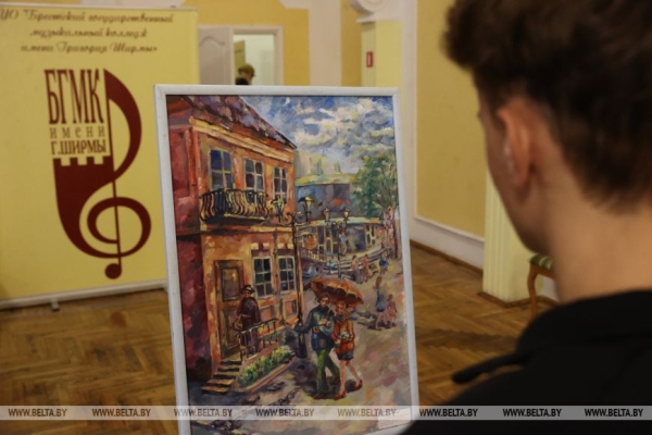 Прекрасный вокал и чарующие звуки оркестра: в Бресте стартовал фестиваль "Таленты Беларусі - будучыня краіны" 