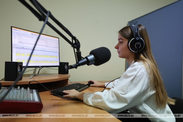 Успеть все. Провели рабочий день вместе с молодой радиоведущей