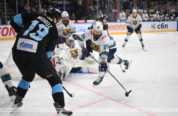 Столичные динамовцы обыграли "Сочи", Лимож впервые забросил на "Минск-Арене"