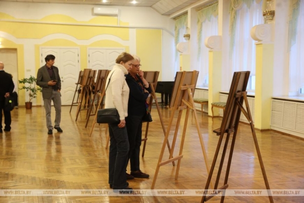 Прекрасный вокал и чарующие звуки оркестра: в Бресте стартовал фестиваль "Таленты Беларусі - будучыня краіны" 