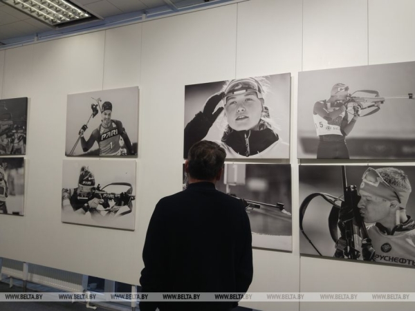 Бусы из теннисных шариков и конфета в виде велосипеда. Что можно увидеть на выставке Viva Kola Art