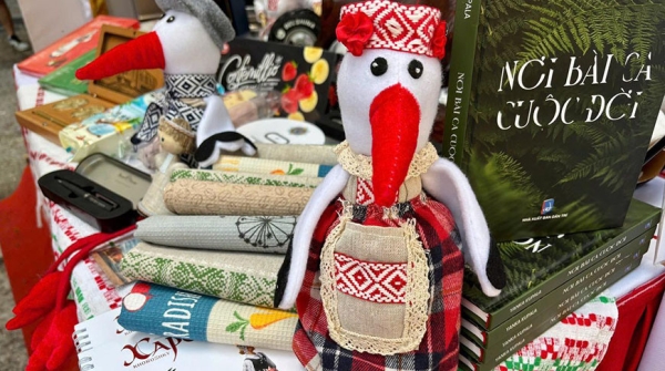 Стихи Янки Купалы на вьетнамском стали изюминкой международного фестиваля в Ханое