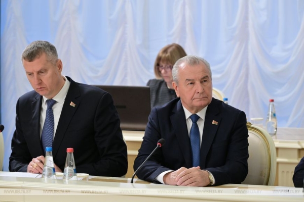 Лукашенко ориентирует делегатов ВНС на активное обсуждение проекта программы соцэкономразвития