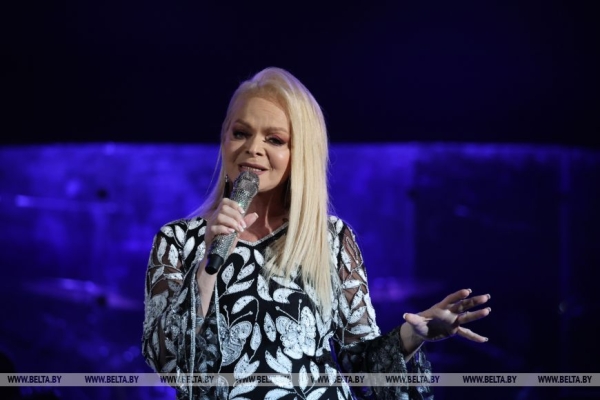 Сольный концерт Ларисы Долиной состоялся на фестивале "Золотой шлягер" в Могилеве 
