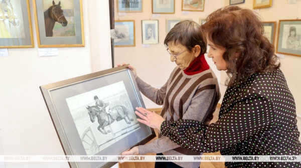 "Лошадь - человеку крылья!" Выставка творческих работ открылась в Гомеле