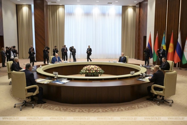 Лукашенко: ОДКБ нужна, но ее надо постоянно адаптировать под меняющиеся вызовы и угрозы безопасности