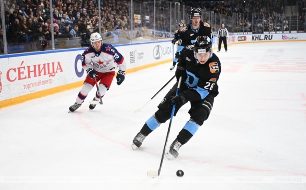 Первая в сезоне шайба Стася помогла "Динамо" обыграть ЦСКА