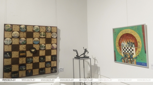 Бусы из теннисных шариков и конфета в виде велосипеда. Что можно увидеть на выставке Viva Kola Art