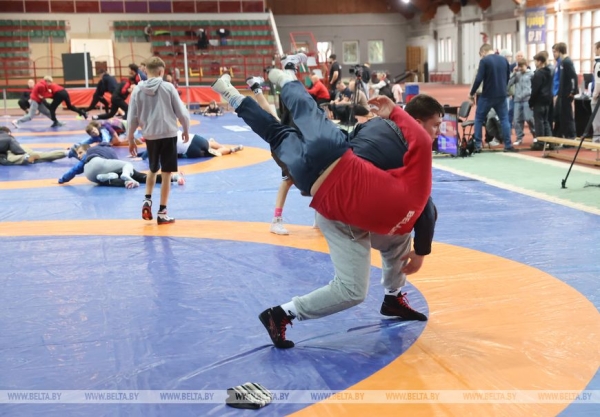 Олимпийские дни молодежи по греко-римской борьбе проходят в Гомеле