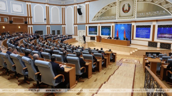 Белорусские онкологи намерены ворваться в мировую элиту. Президенту доложили о поводе для гордости 