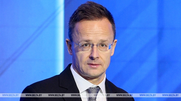 Сийярто заявил, что Западная Европа намерена сорвать новый план США по Украине