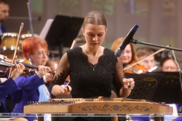 Прекрасный вокал и чарующие звуки оркестра: в Бресте стартовал фестиваль "Таленты Беларусі - будучыня краіны" 