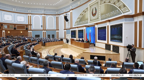 Апгрейд для Полесья, кадровый день, наука "без понтов" и лозунг для всей страны. Итоги недели Президента