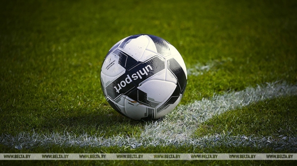 Питерский "Зенит" победил футболистов "Локомотива" в поединке российской премьер-лиги 