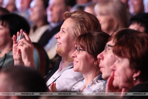 Сольный концерт Ларисы Долиной состоялся на фестивале "Золотой шлягер" в Могилеве 