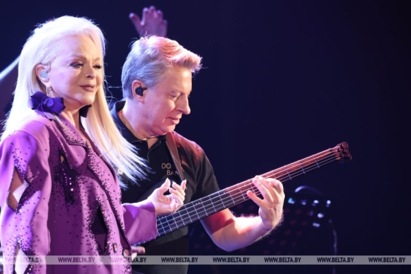 Сольный концерт Ларисы Долиной состоялся на фестивале "Золотой шлягер" в Могилеве 