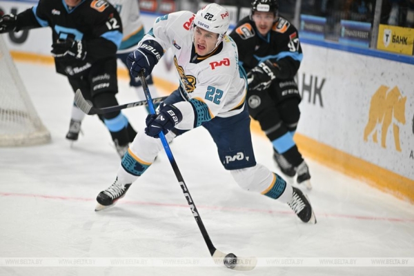 Столичные динамовцы обыграли "Сочи", Лимож впервые забросил на "Минск-Арене"