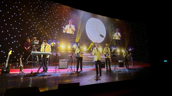 Фильм о легендаром казахском ансамбле "Дос-Мукасан" представили в Минске