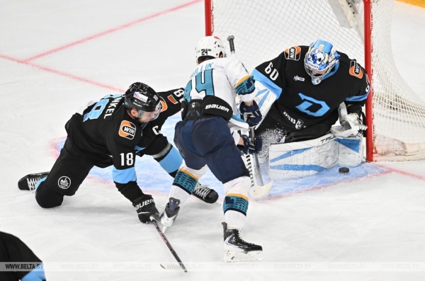 Столичные динамовцы обыграли "Сочи", Лимож впервые забросил на "Минск-Арене"