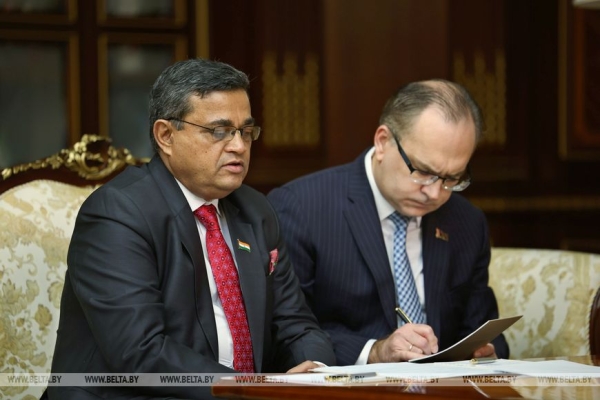 Лукашенко пригласил Премьер-министра Индии совершить визит в Беларусь