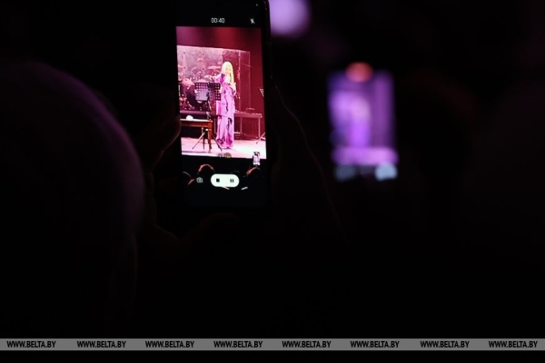 Сольный концерт Ларисы Долиной состоялся на фестивале "Золотой шлягер" в Могилеве 